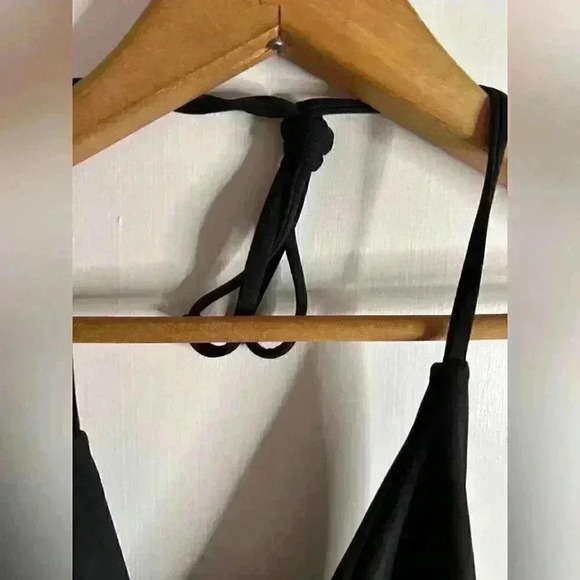 Black Volcom One Piece Bathing Suit in Black Size Medium - Picture 4 of 9